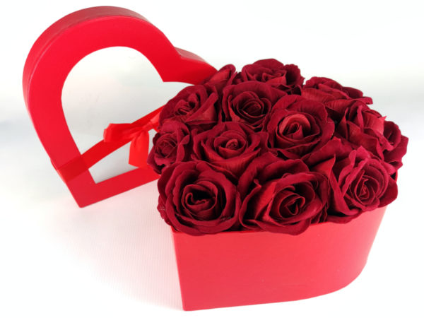 flowerbox duże serce z różami